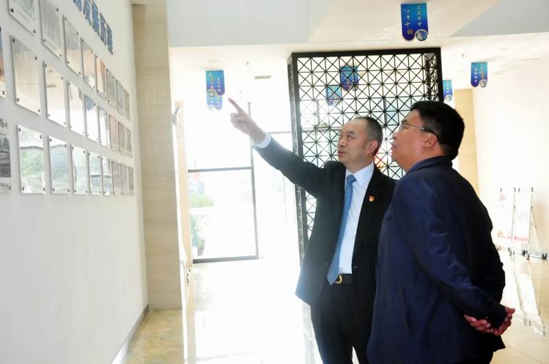 1641459627989082.jpg 640.webp (3).jpg